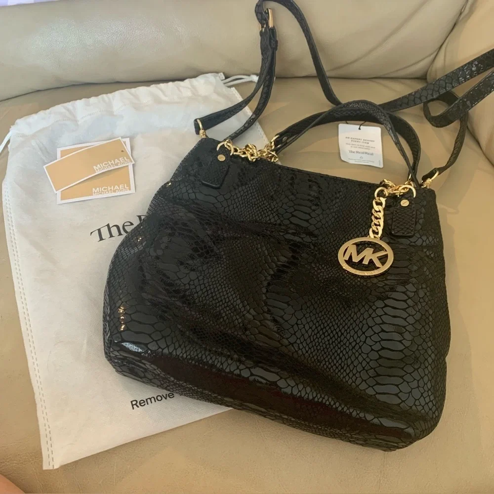 Michael Kors Jet Set Chain Black Messenger Embossed Leather 35F4GTCM2G Brand New